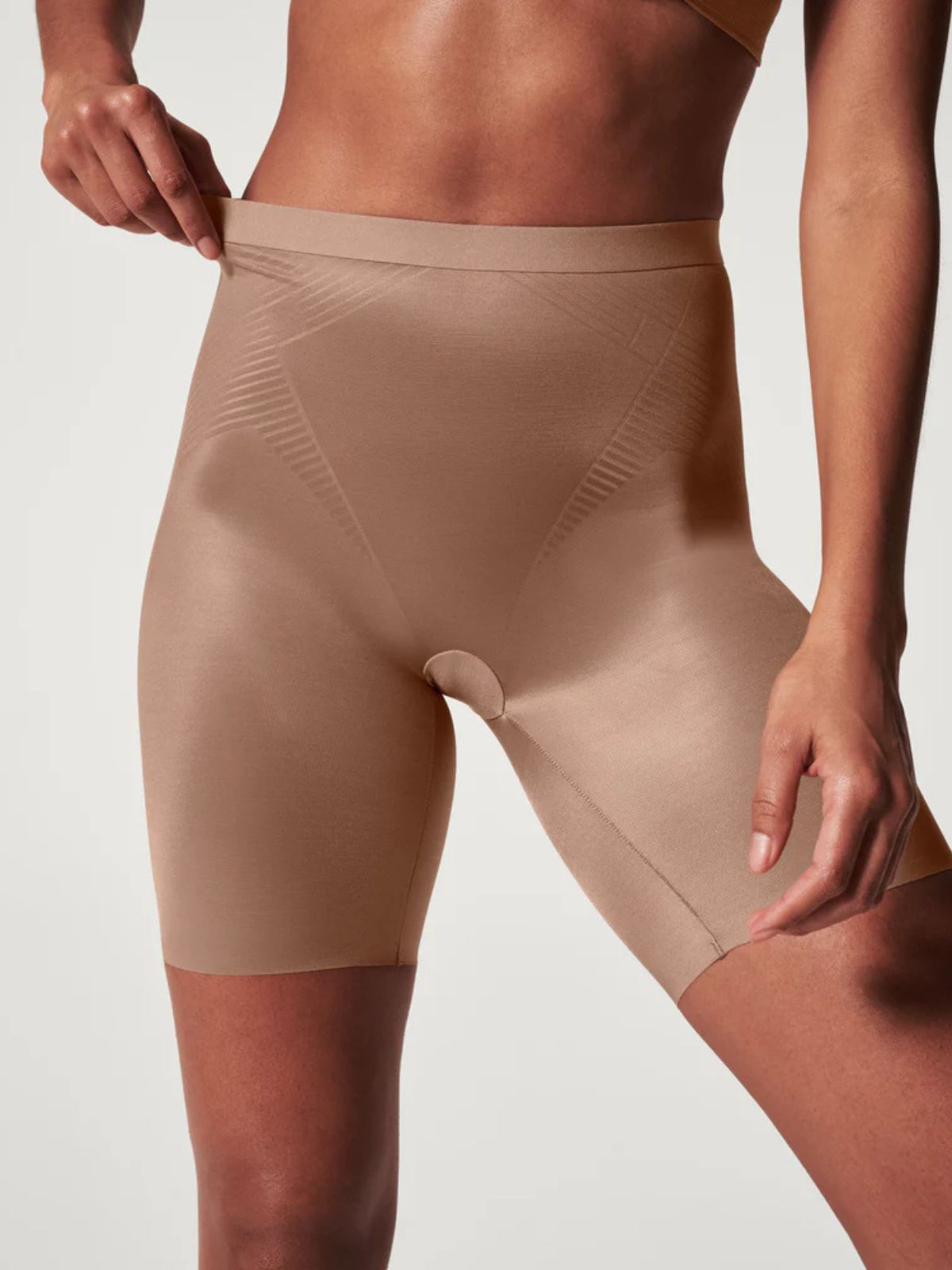 Short gainant mi-cuisse SPANX