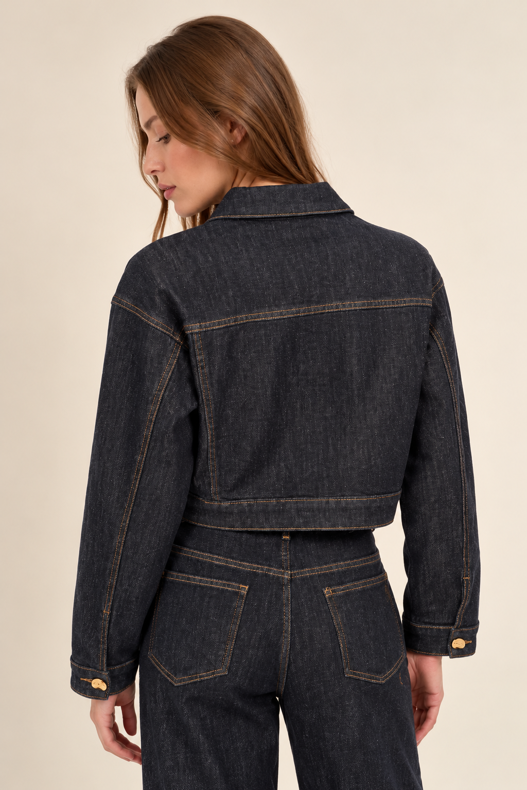 Veste courte en denim à boutons dorés Joseph Ribkoff
