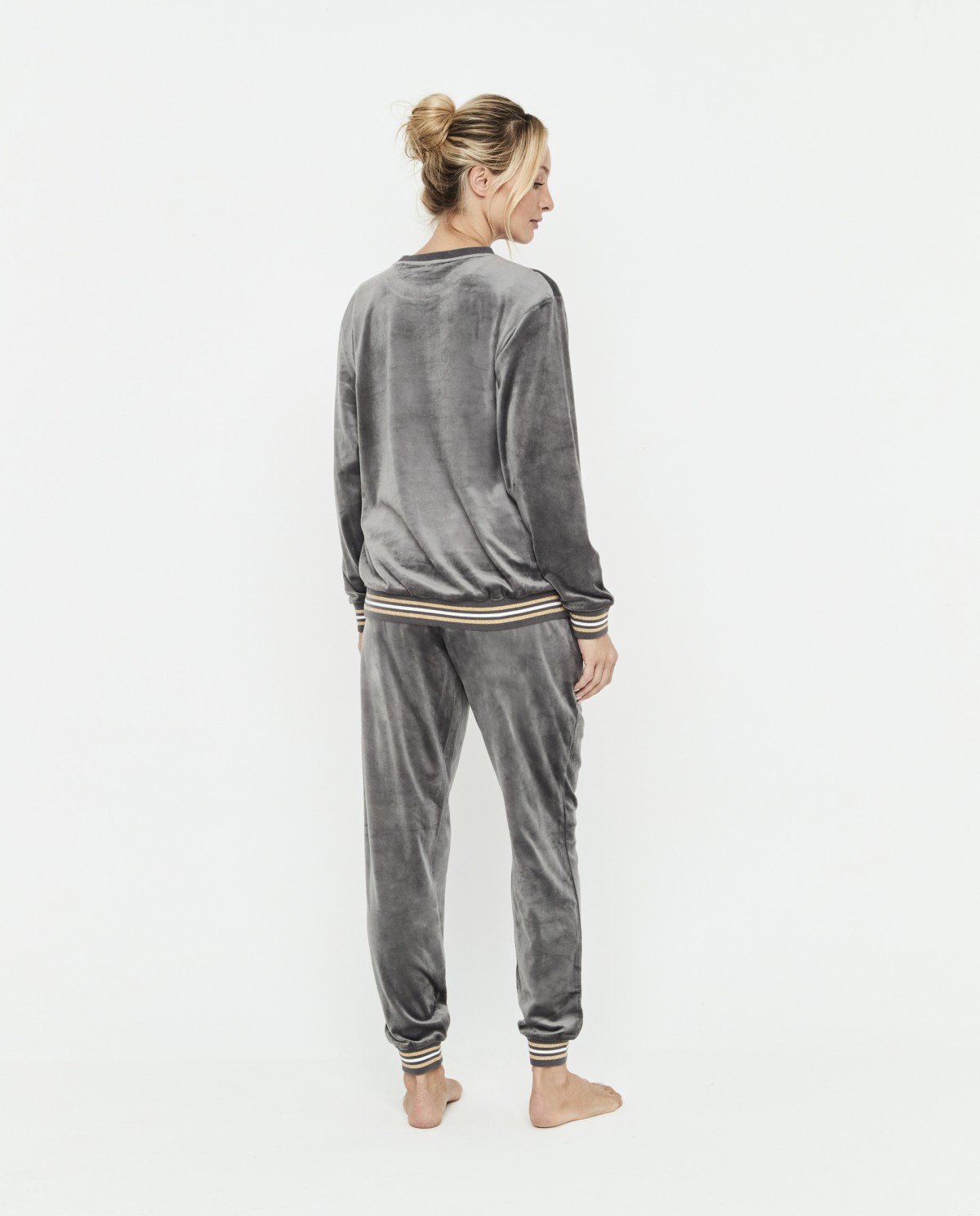 Ensemble chandail et pantalon en velours Selmark