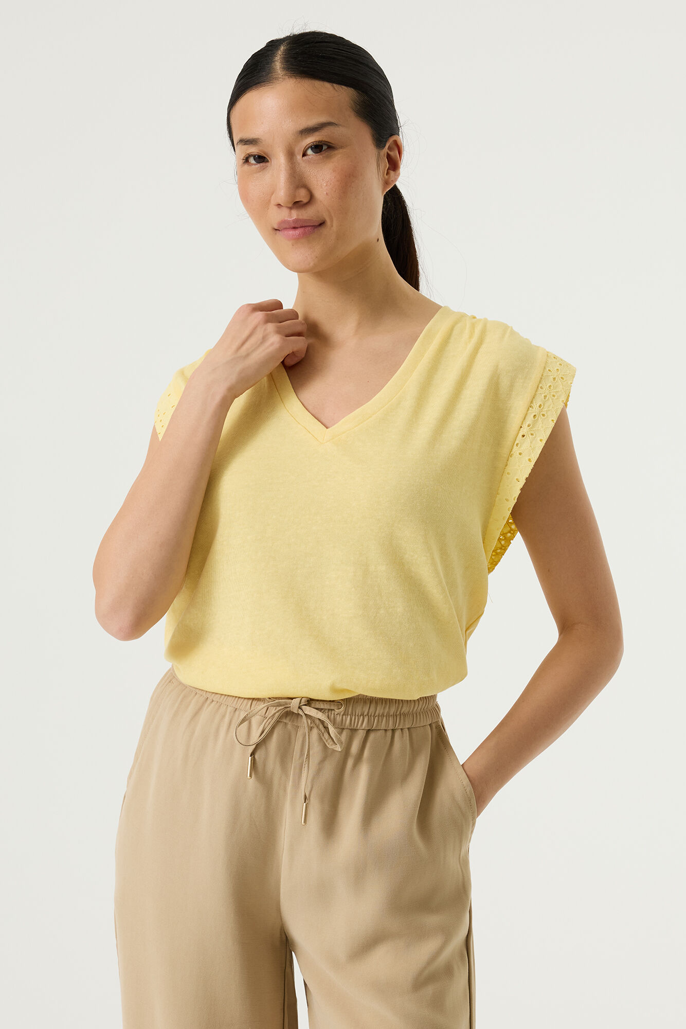 Haut sans manches avec col V Garcia 