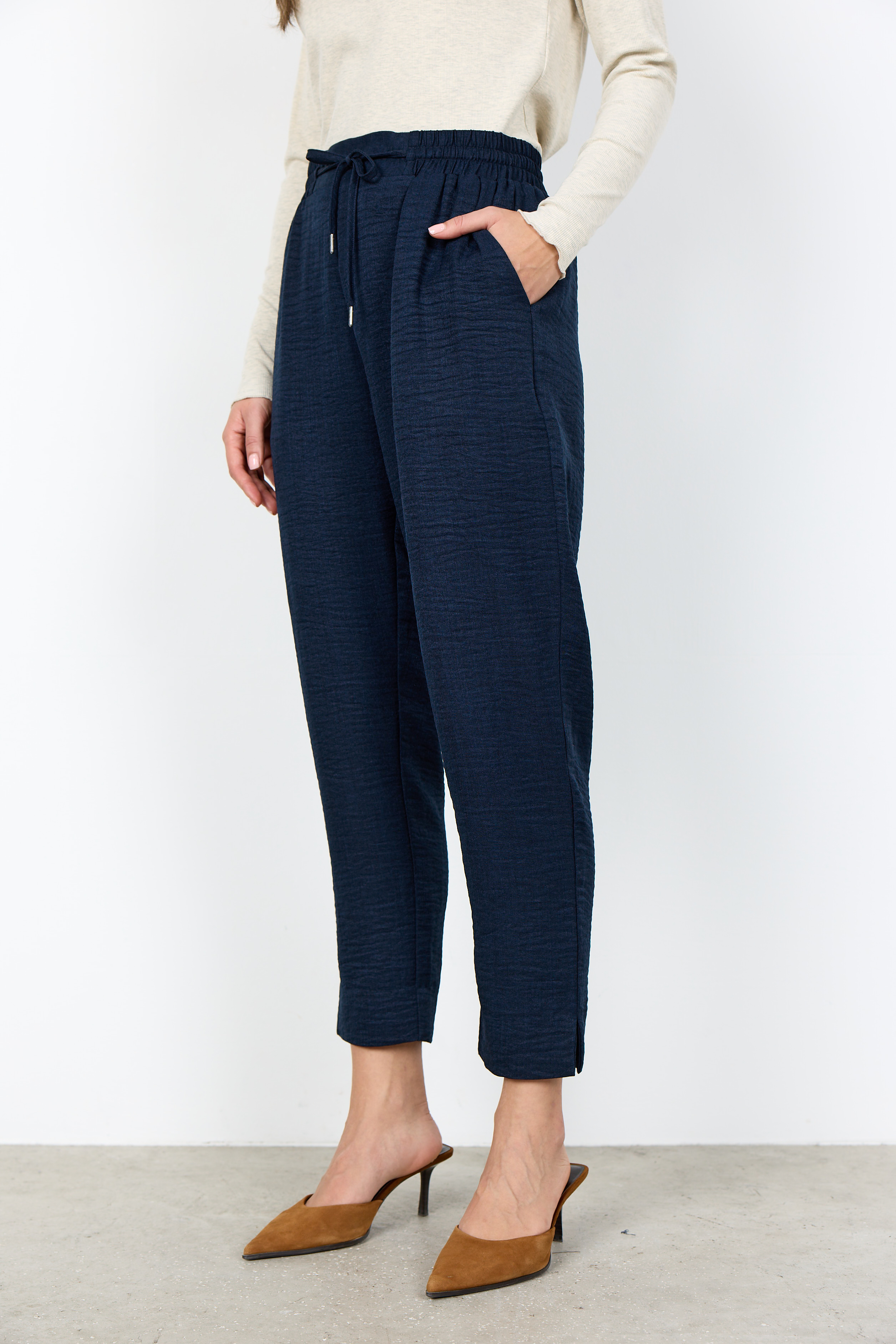 Pantalon texturé à cordon Charissa Soya Concept