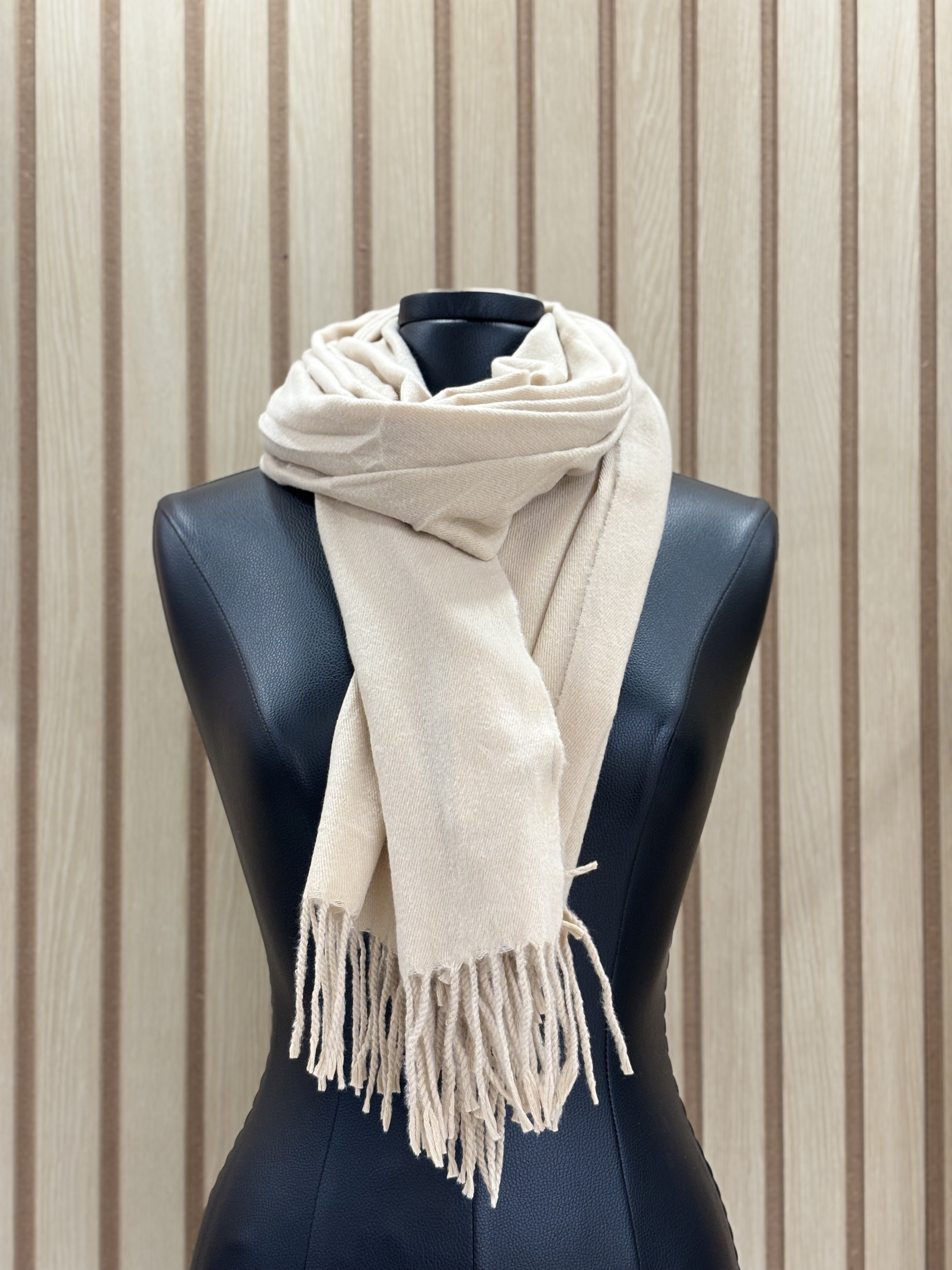 Foulard uni doux à franges