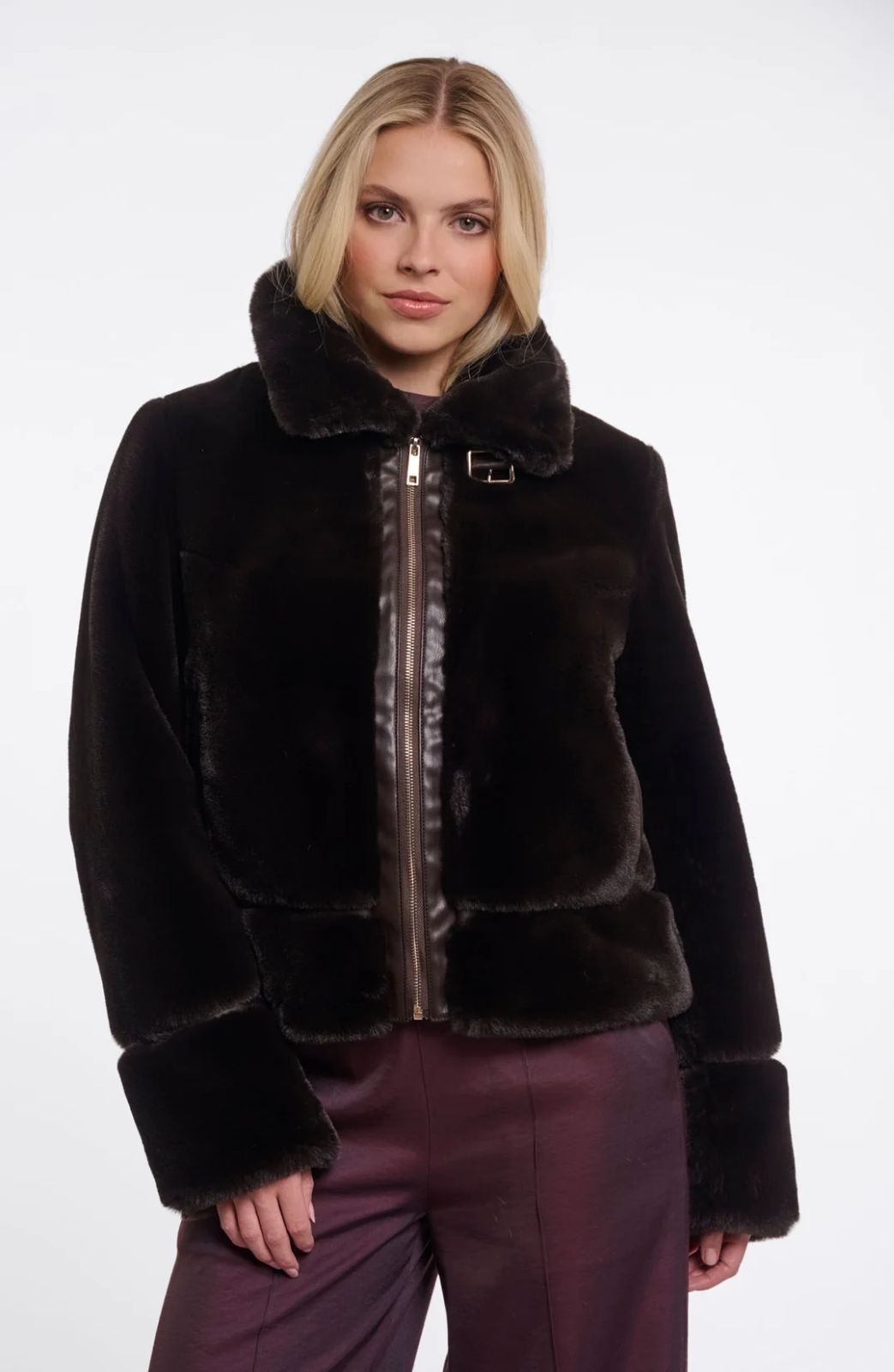 Manteau court Lambra en fausse fourrure Rino & Pelle
