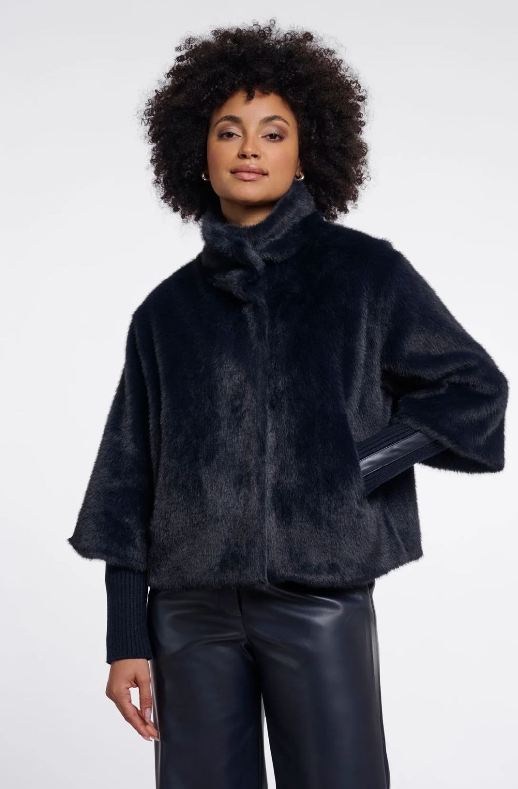 Manteau Nesrin en fausse fourrure à manches amovibles Rino & Pelle