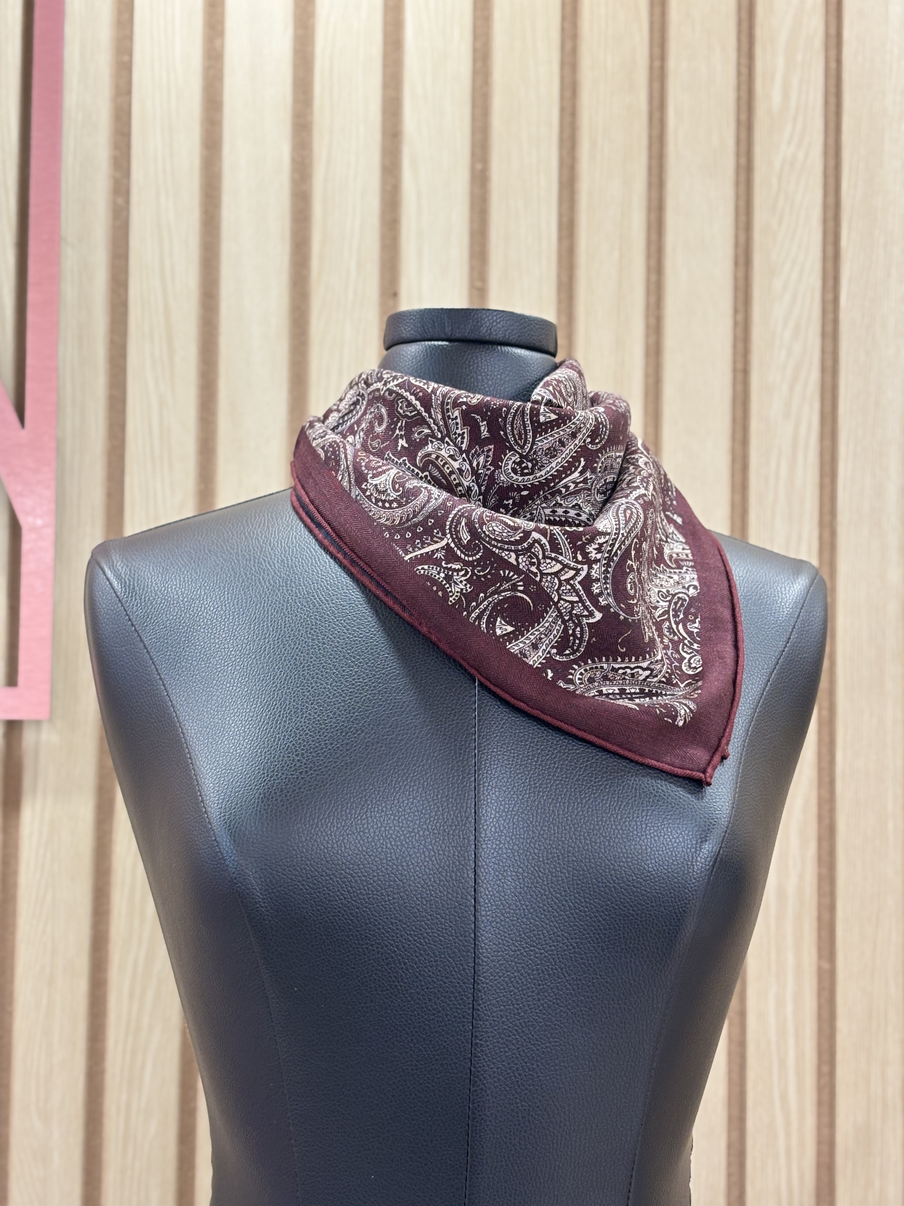 Foulard réversible à motif cachemire