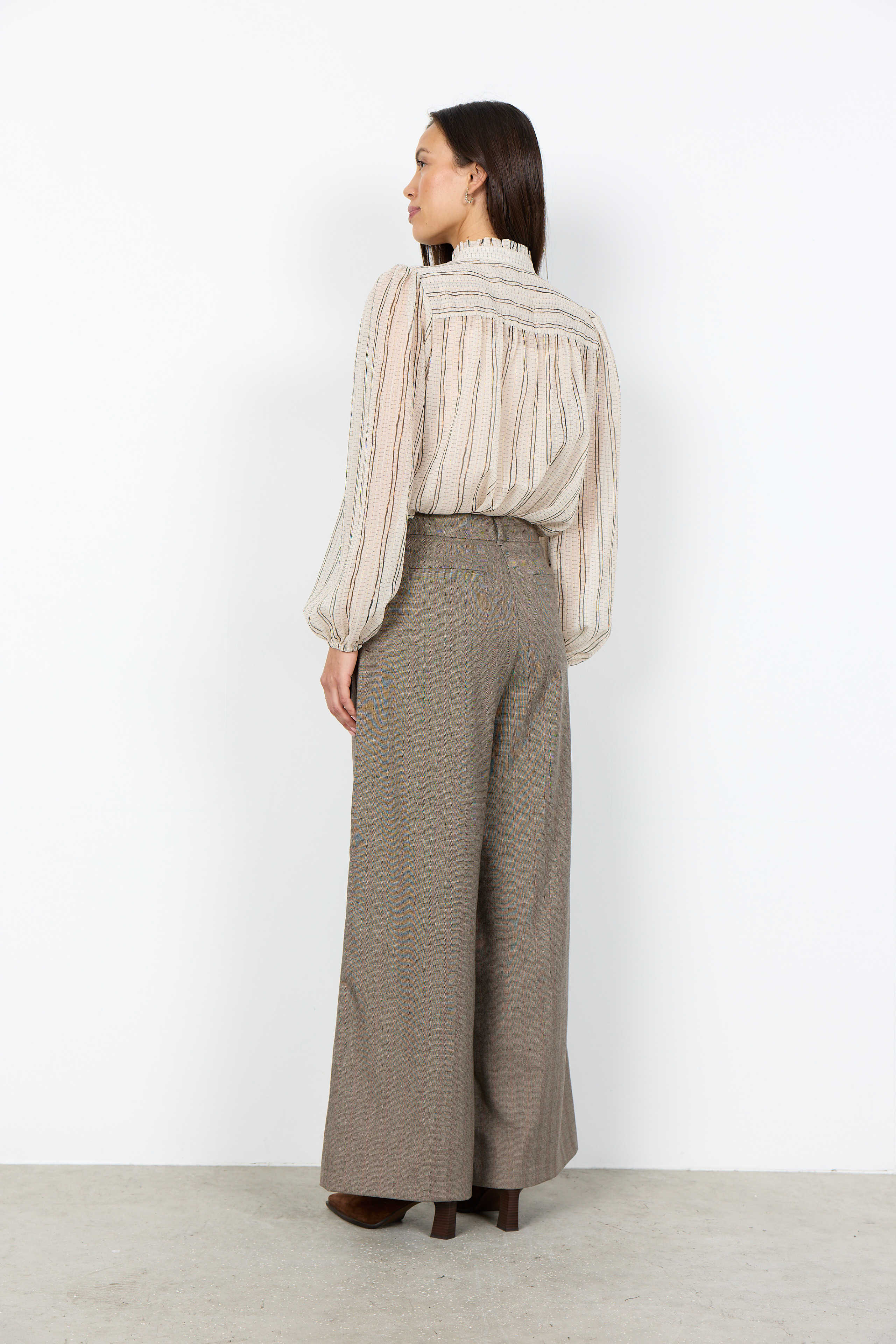 Blouse rayée à col volanté Harpa Soya Concept