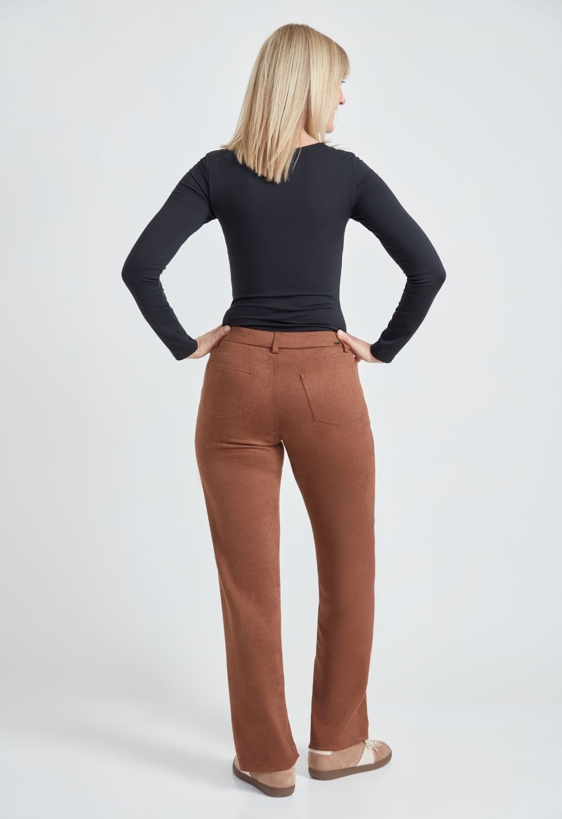 Pantalon droit en suédine UP!