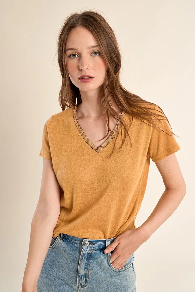 T-Shirt à col V Molly Bracken