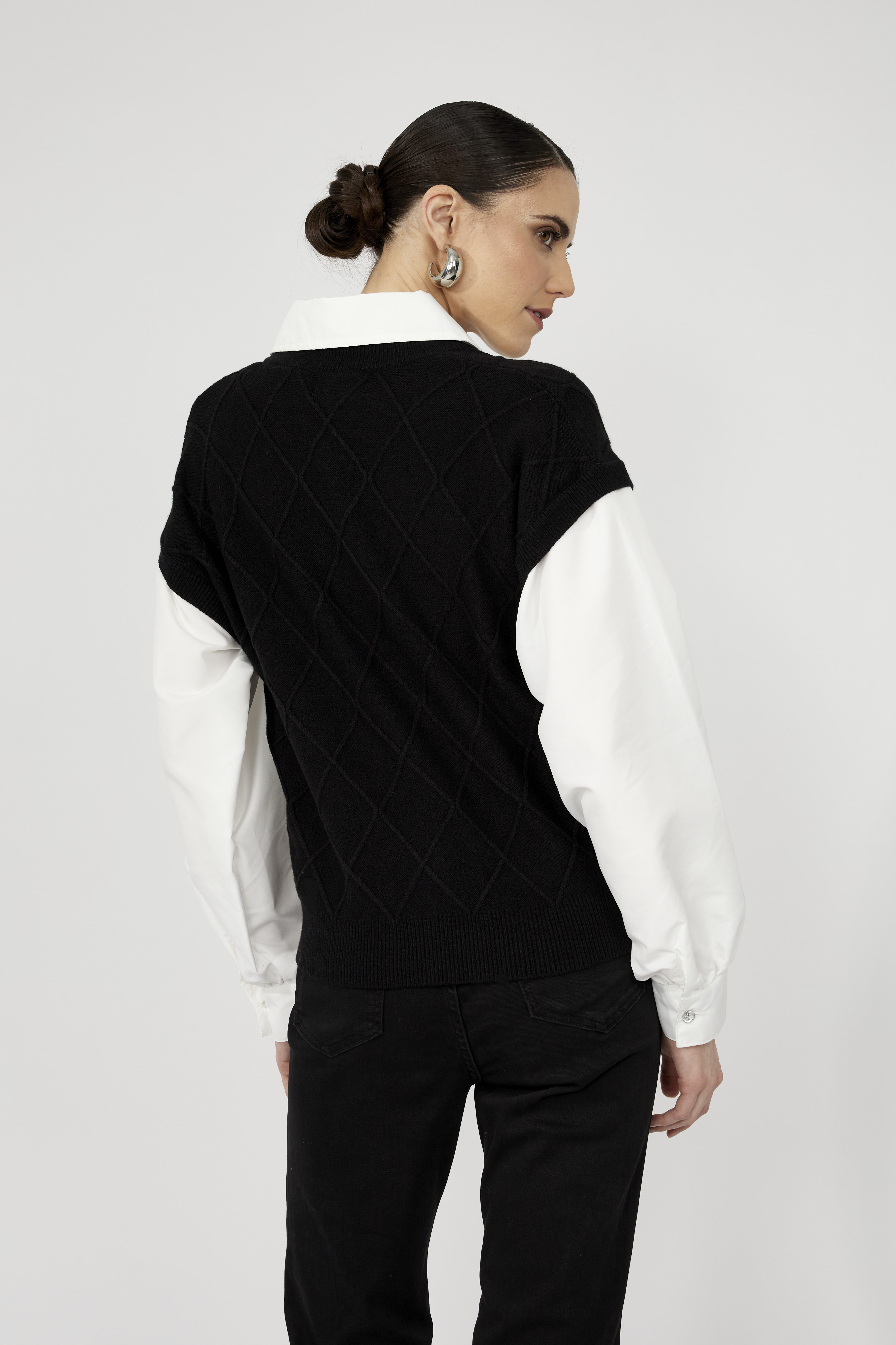 Haut à col en V avec manches bouffantes et motif diamant Frank Lyamn 253828