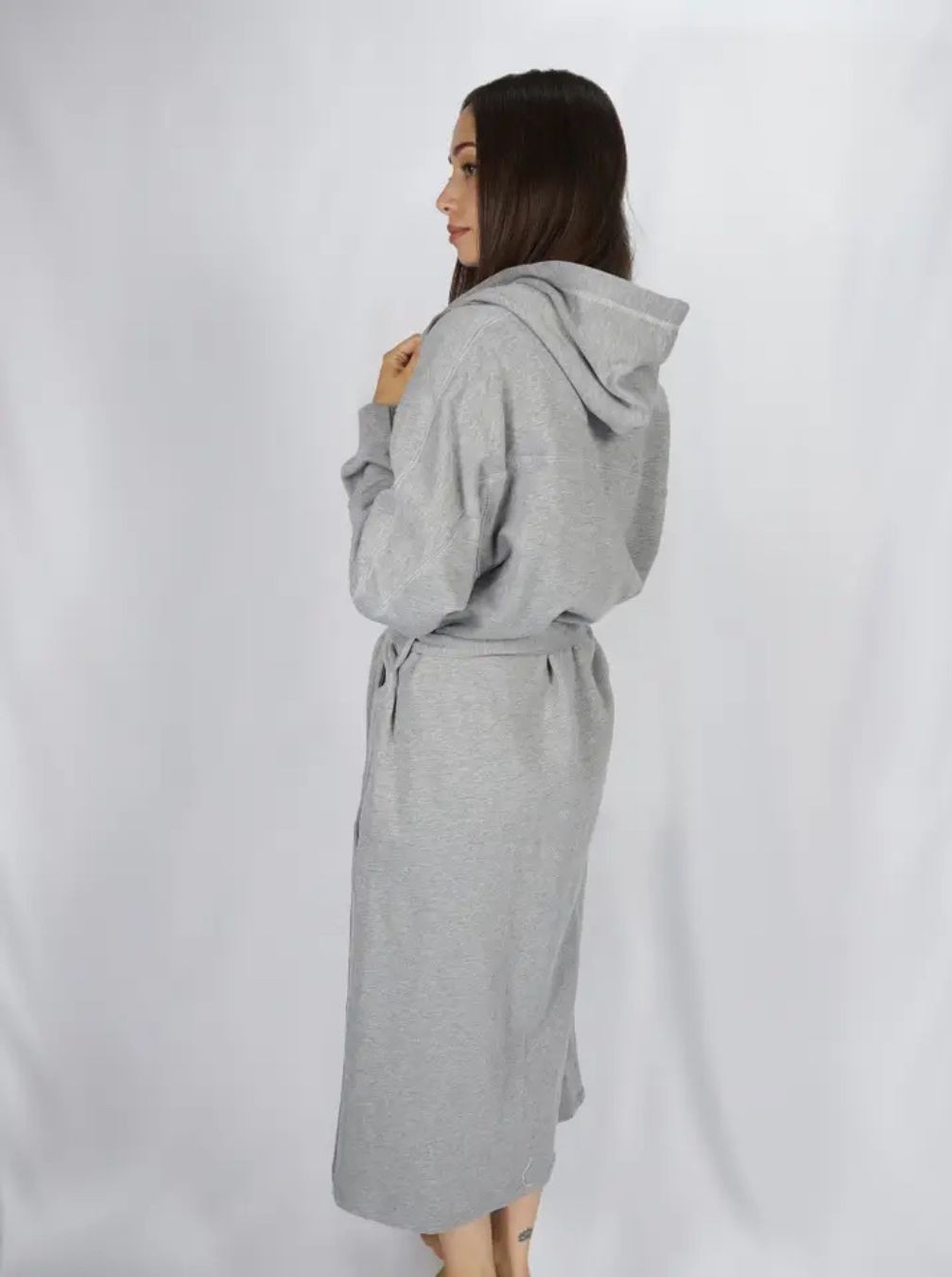 Le peignoir style chandail à capuche Mansfield M102