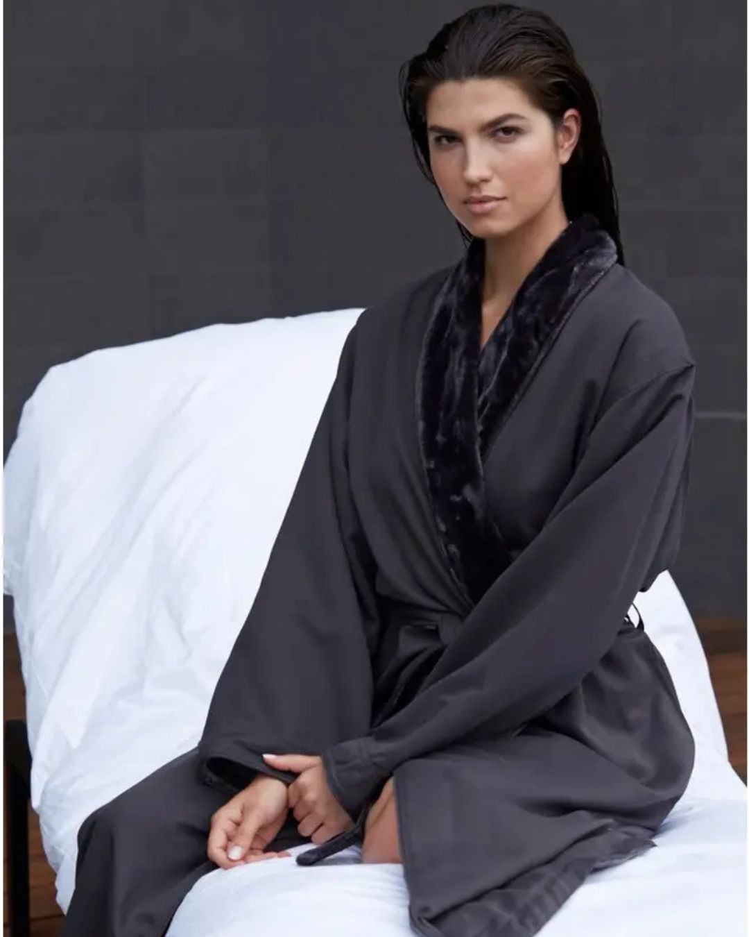 Peignoir en microfibre doublé d’un tissu brillant Mansfield M137sp