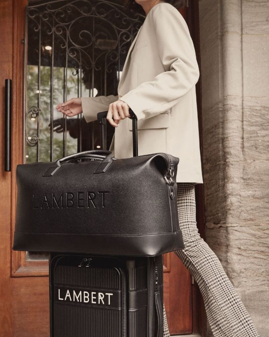 Le June- Sac de voyage fourre-touten cuir vegan noir recyclé