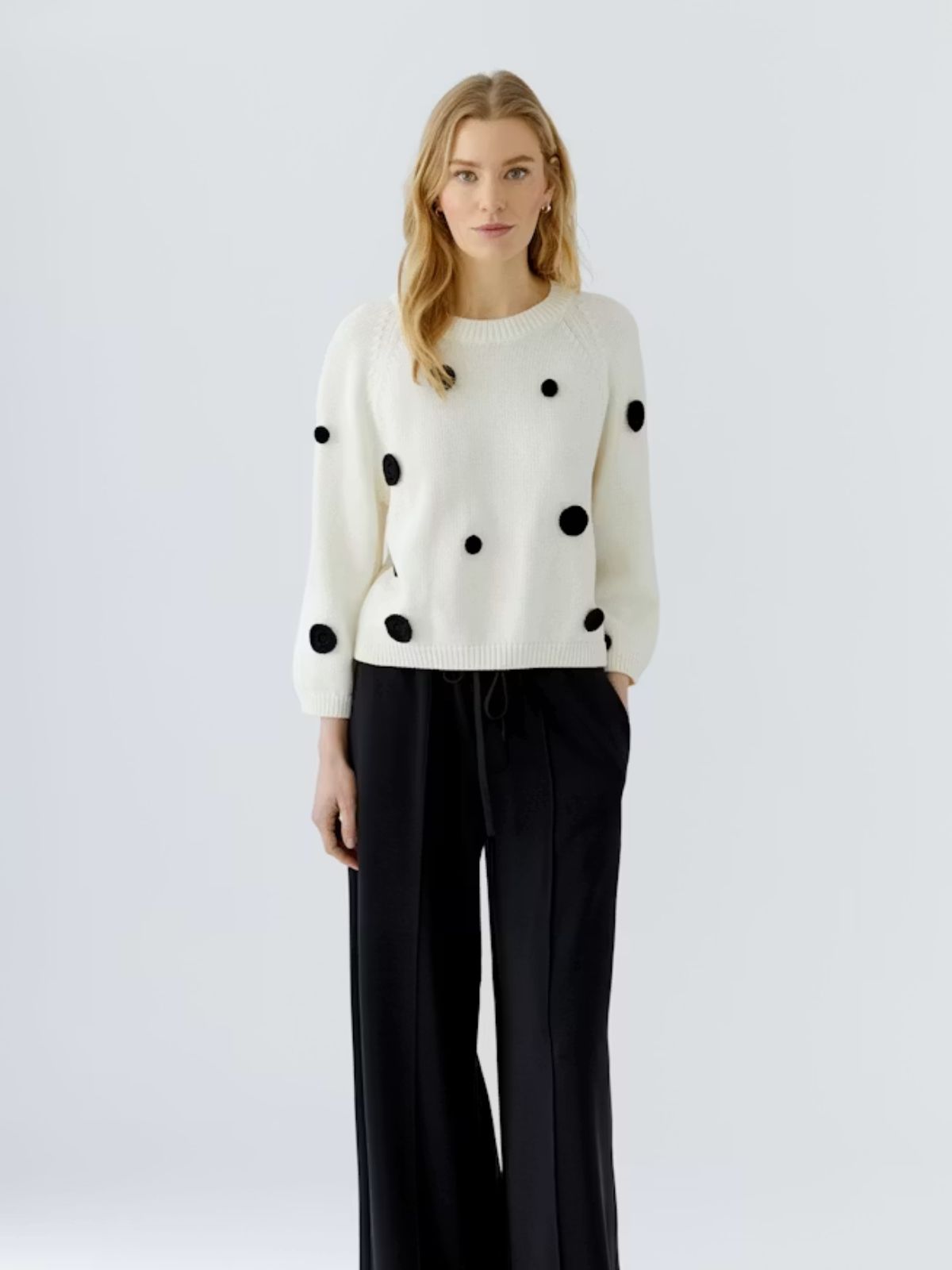 Pull avec détails en picots OUI