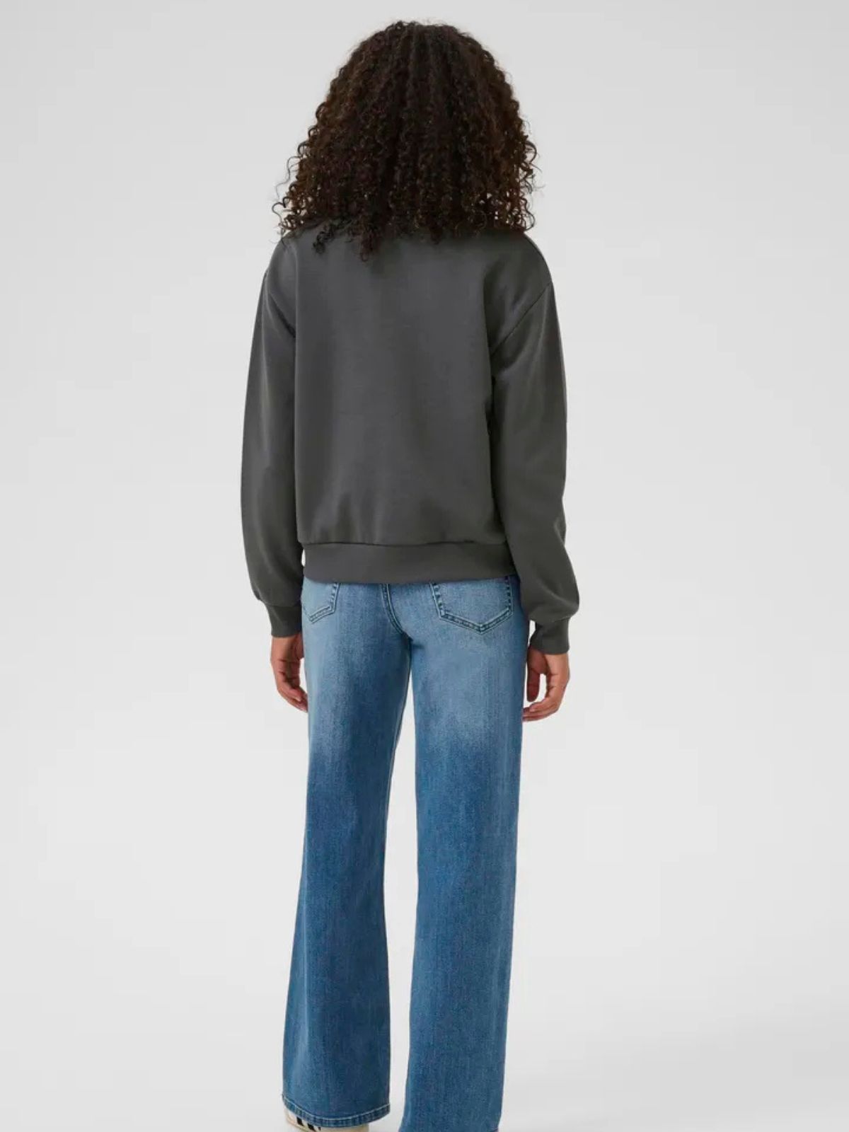 Pull avec boucle Kaffe 