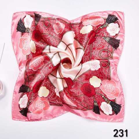 Foulard carré chic imprimé