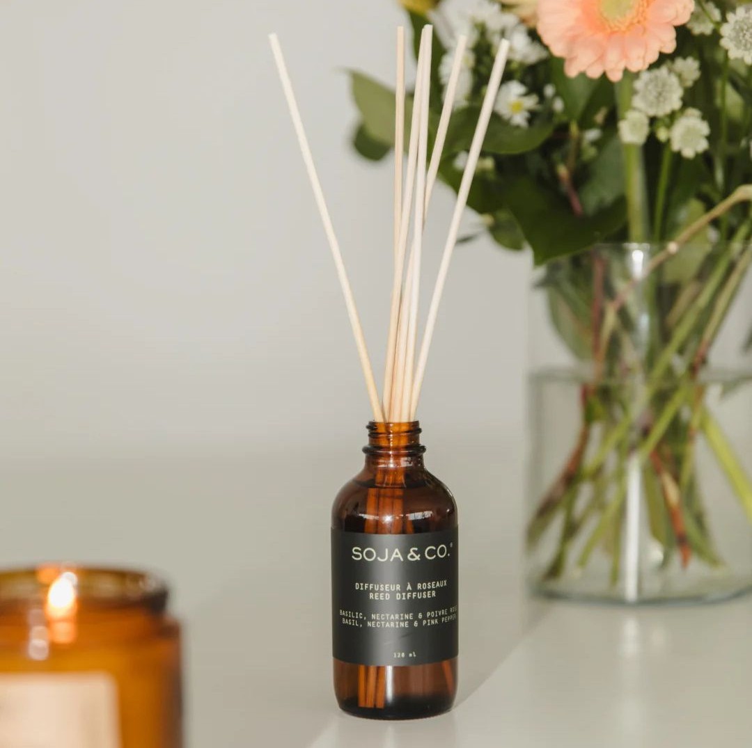 Diffuseur à roseaux Basilic, Nectarine & Poivre rose SOJA & CO