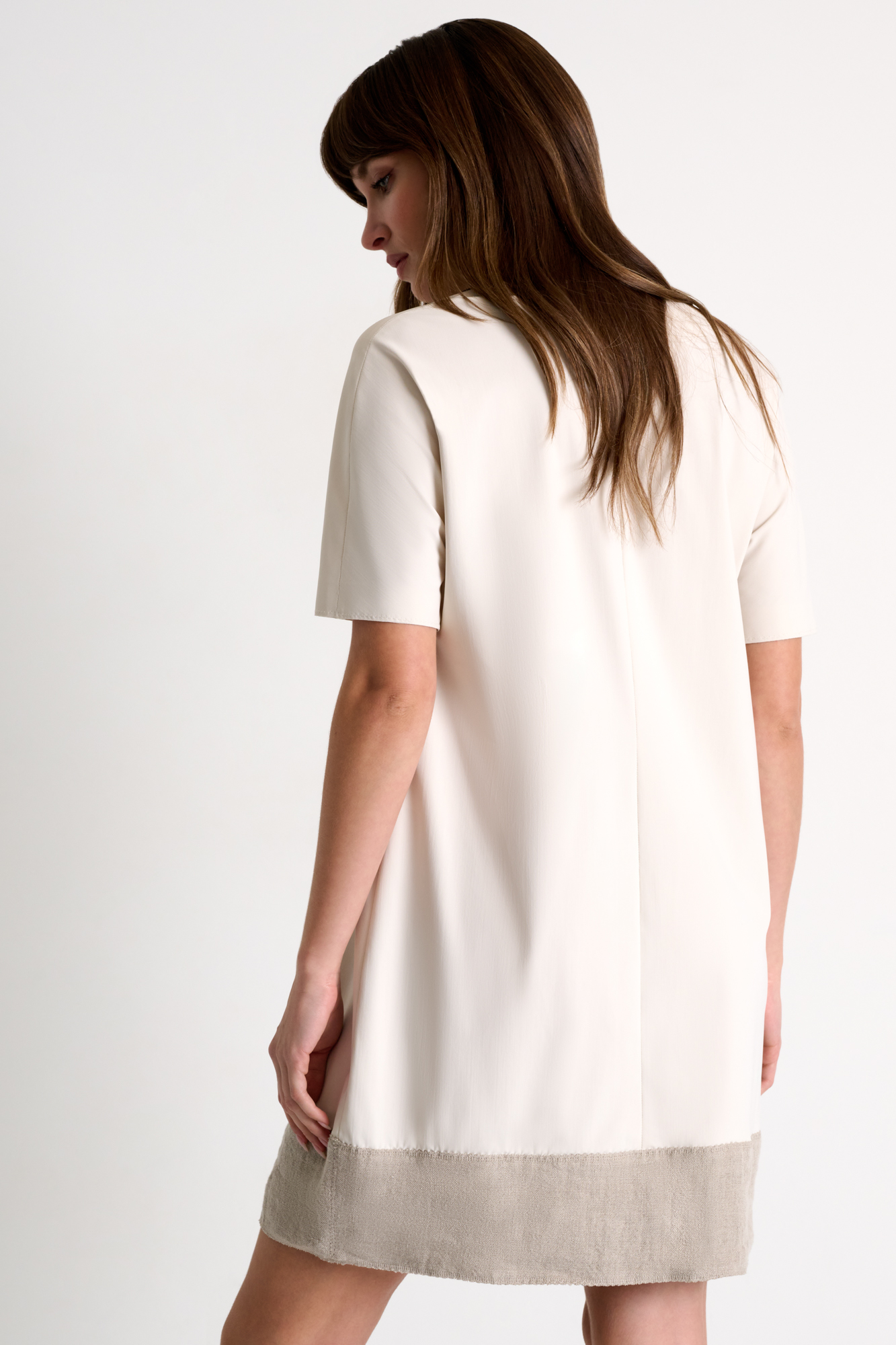 Robe en lycra à col en V Shan 52530-67