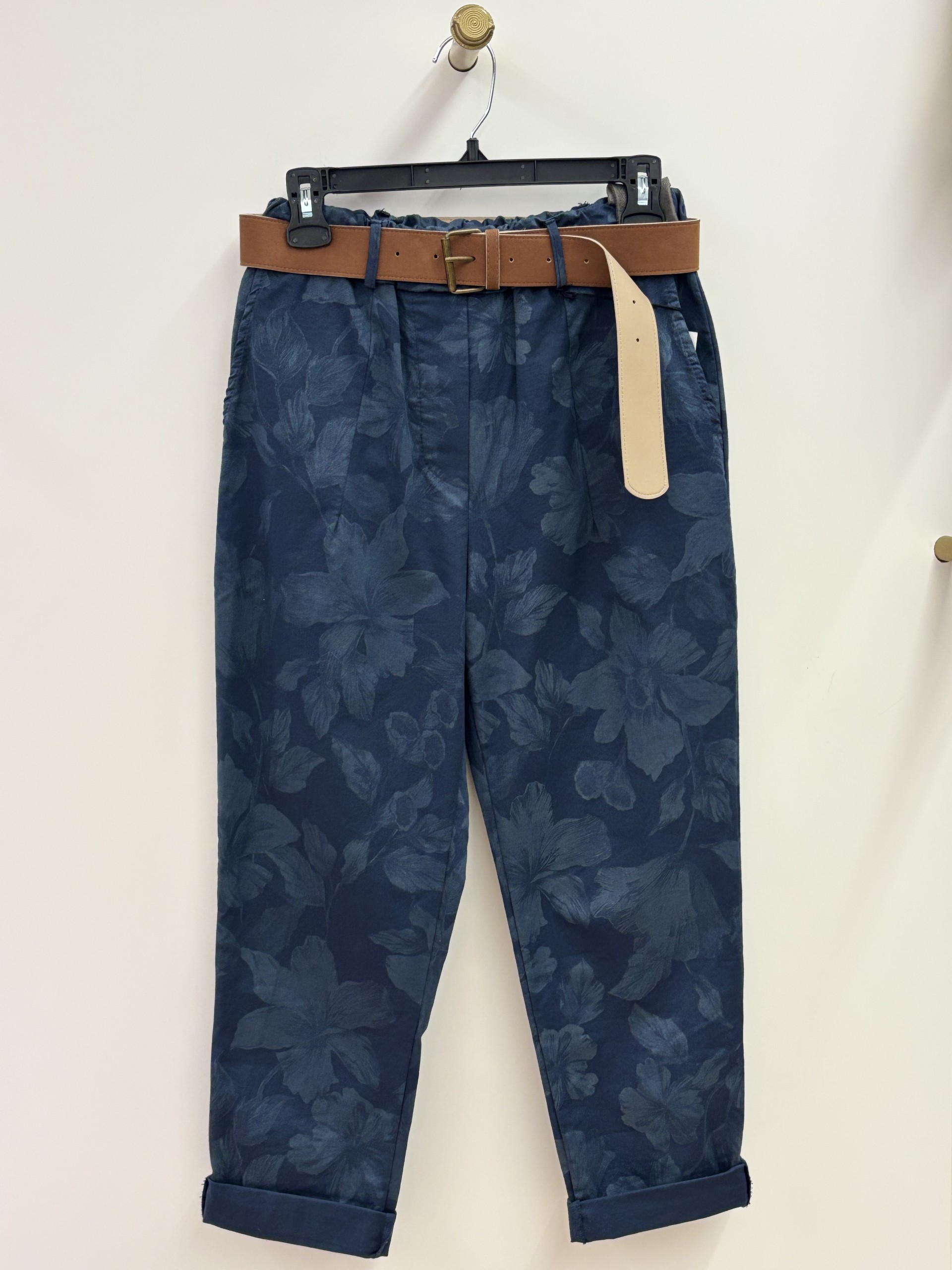 Pantalon à jambe droite avec ceinture Elissia 