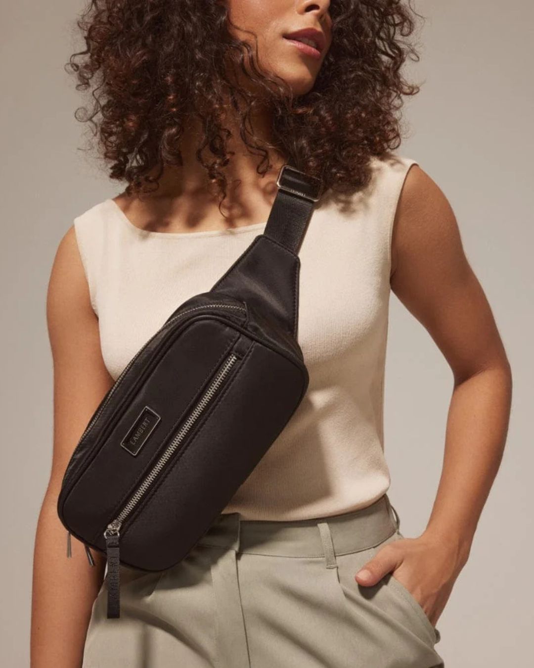 Le Jessie – Sac banane en nylon noir Lambert 
