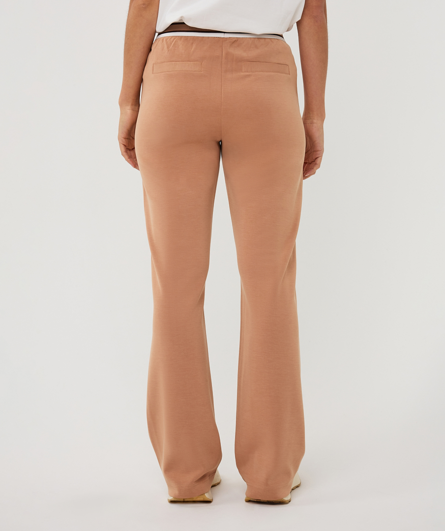 Pantalon large en modal avec ceinture fantaisie Esqualo