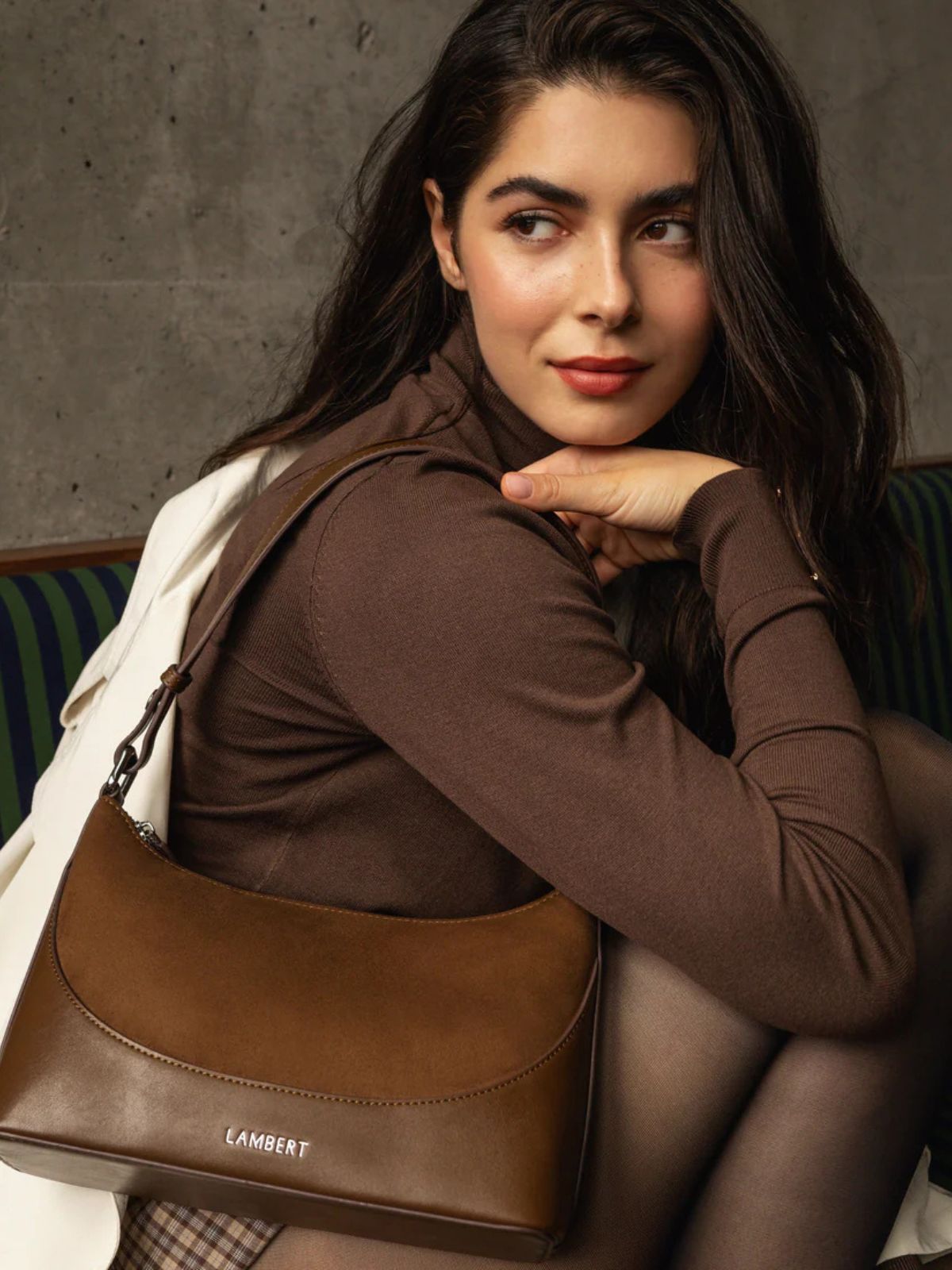  Le Clover l - Sac à main 2-en-1 en suède cacaoambert