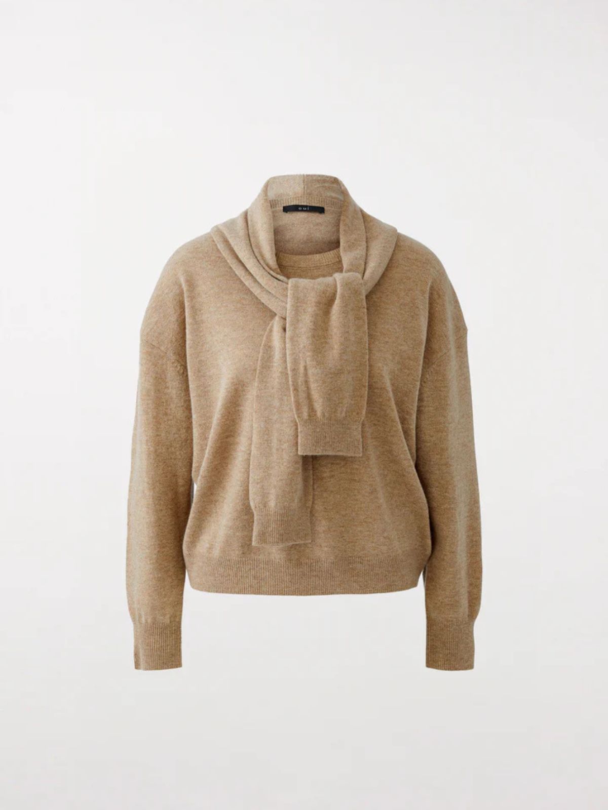 Pull avec écharpe OUI
