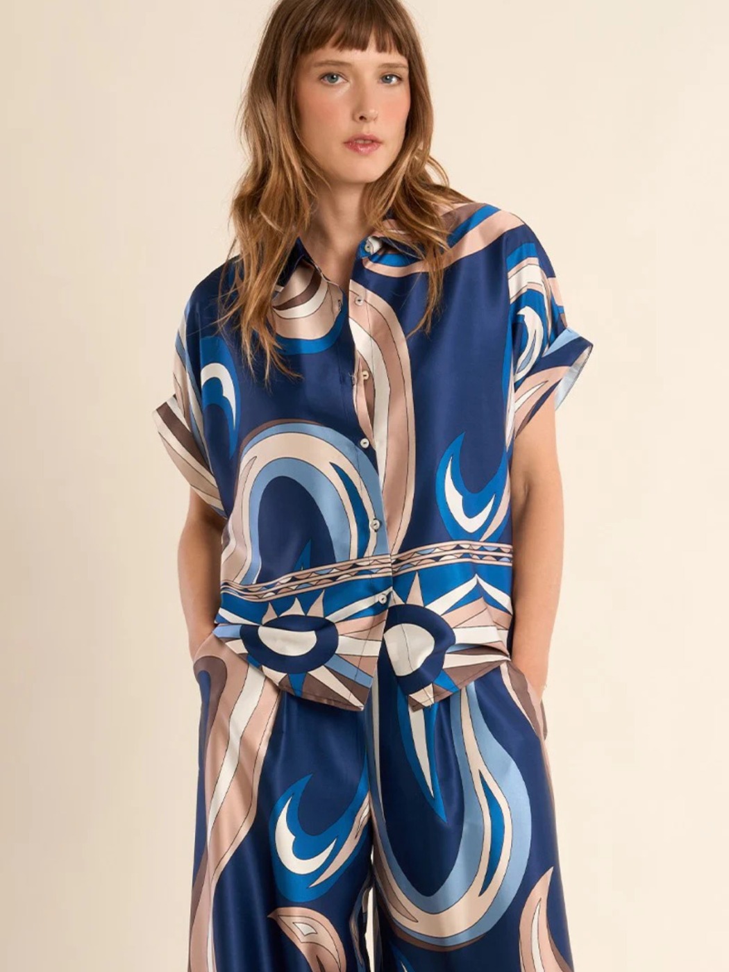 Blouse à manches courtes, effet satin Molly Bracken