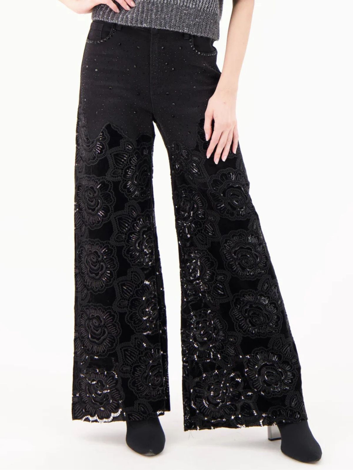 Jean en denim avec fleurs en velours - Gabby Isabella