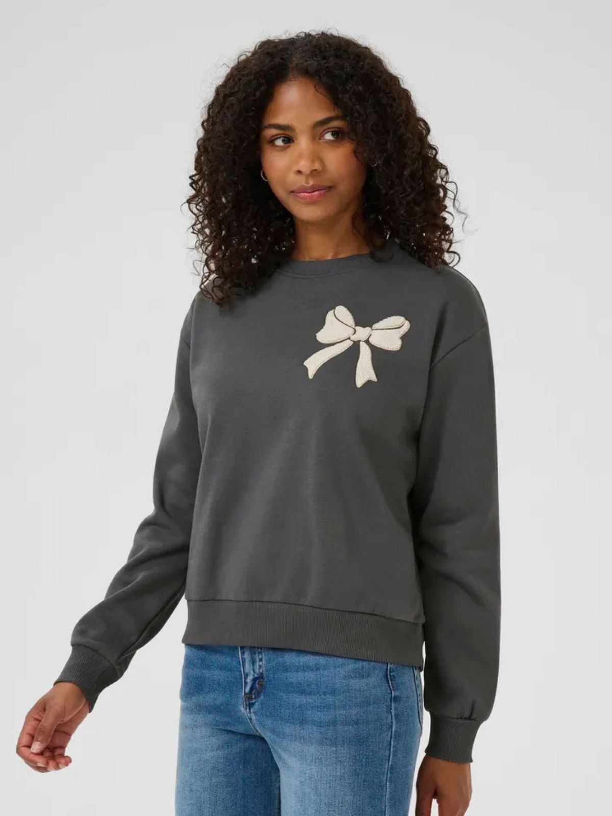 Pull avec boucle Kaffe 