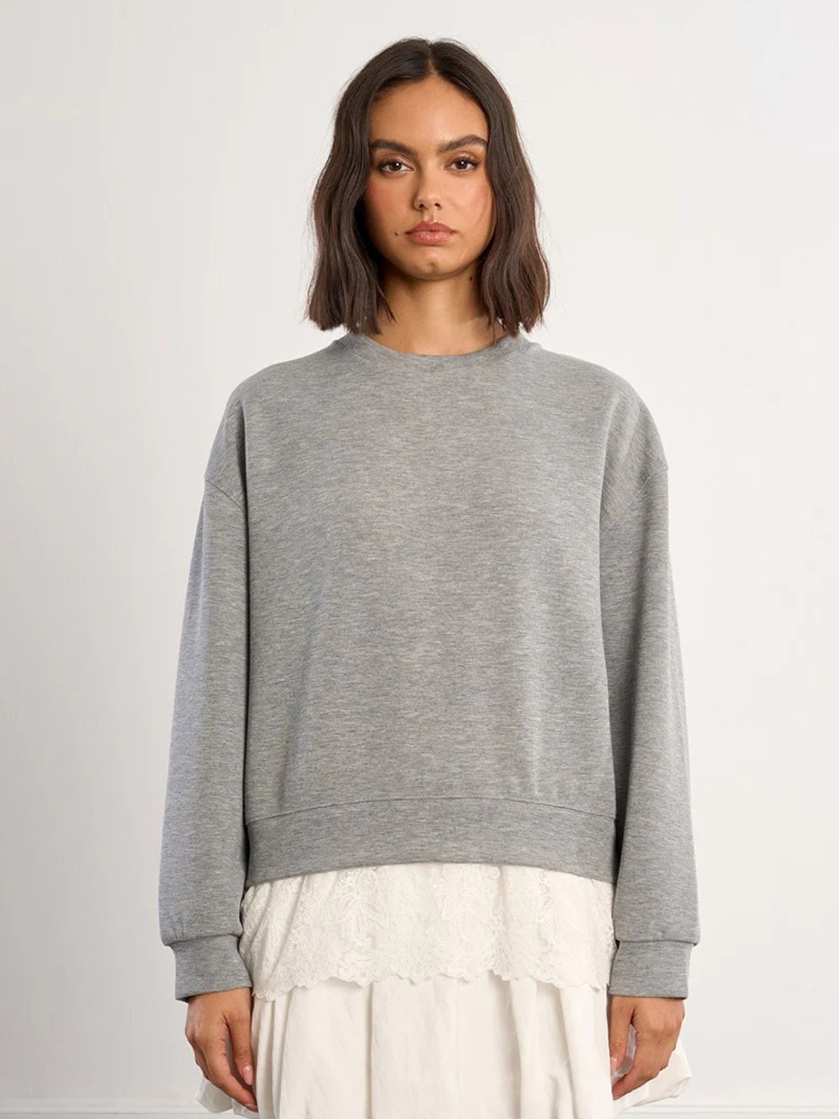 Pull avec détail de dentelle LILI SIDONIO