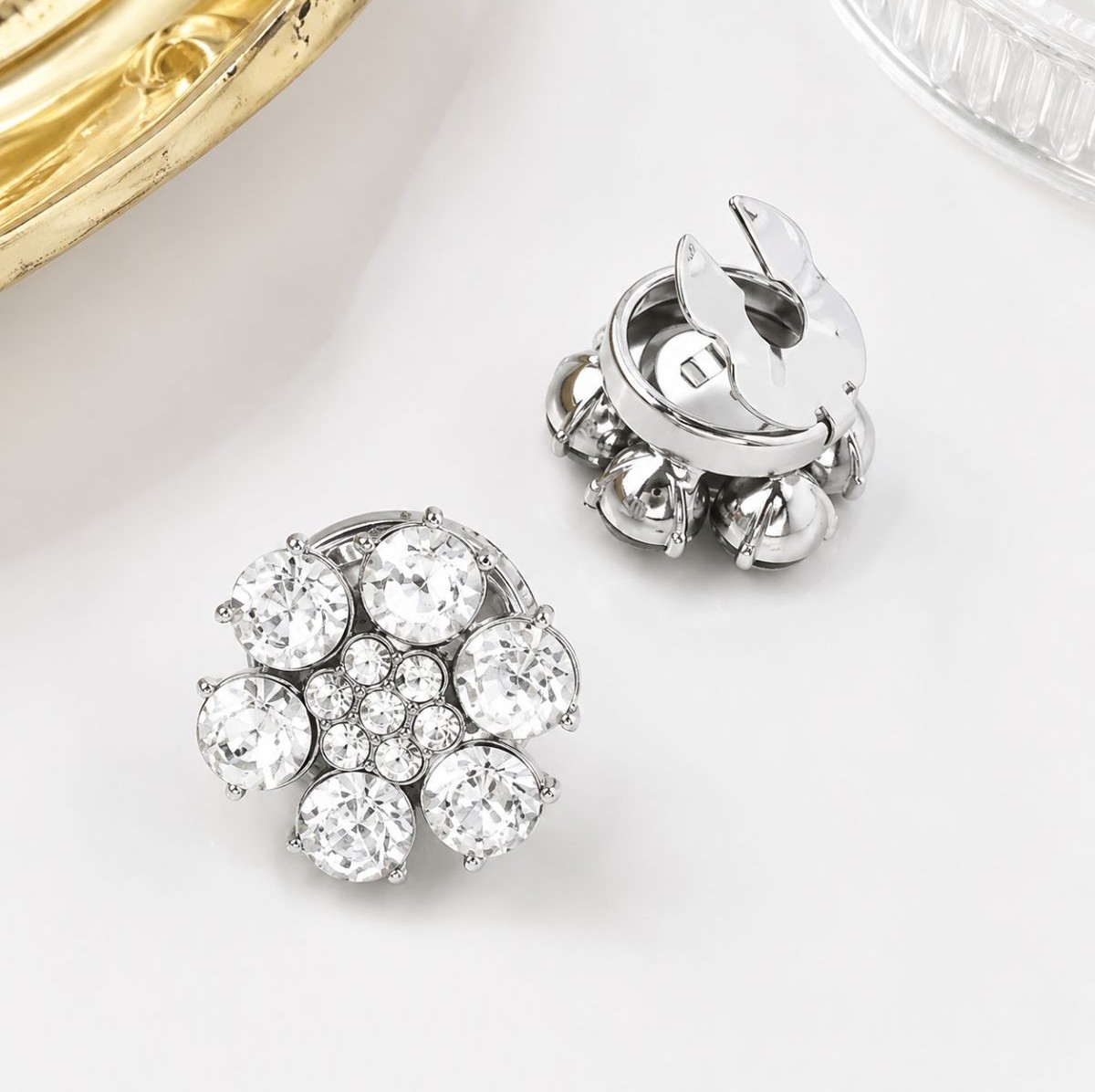 Couvre-boutons Fleur Argentée avec Cristaux
