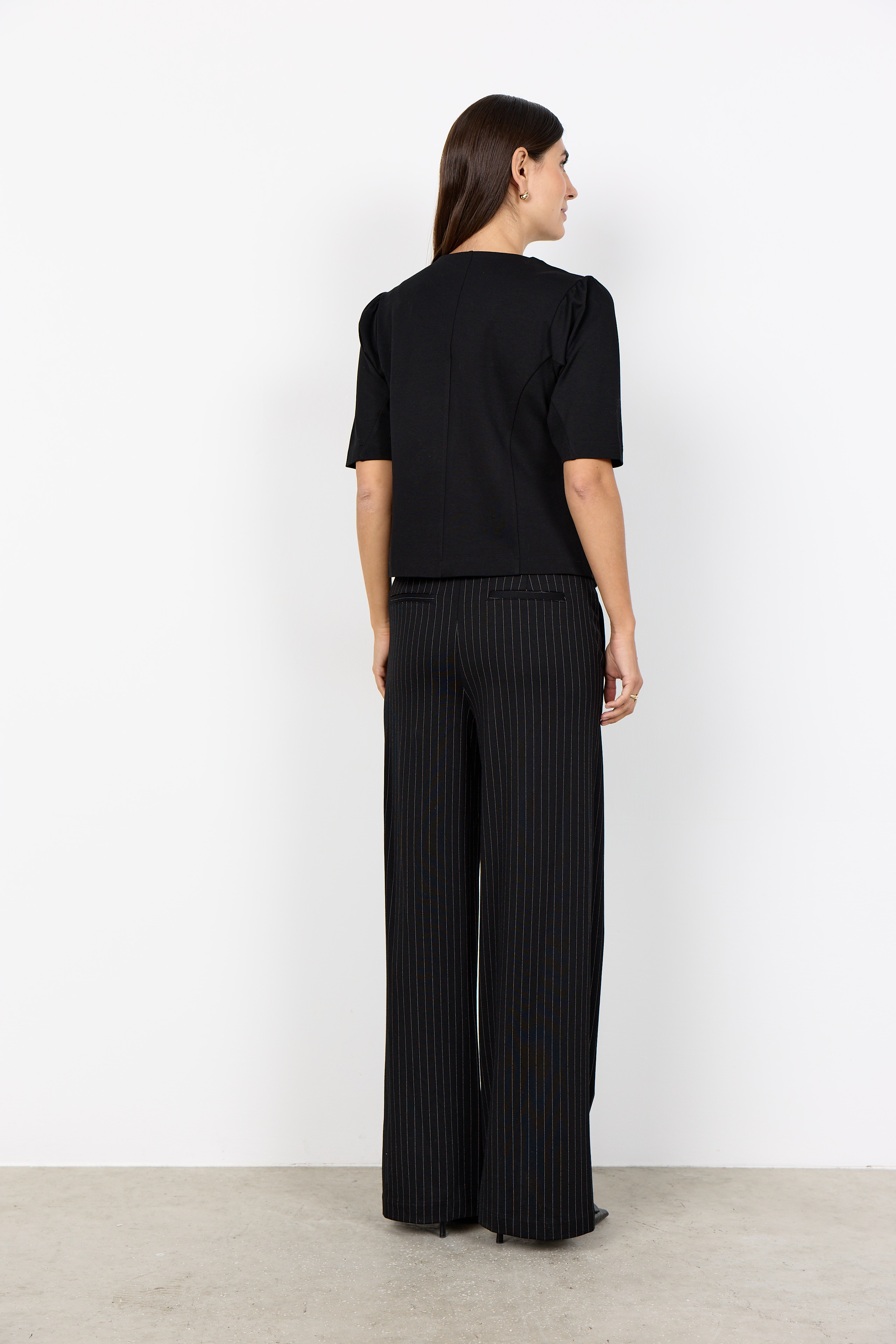 Pantalon à jambe large à fines rayures GILL Soya Concept