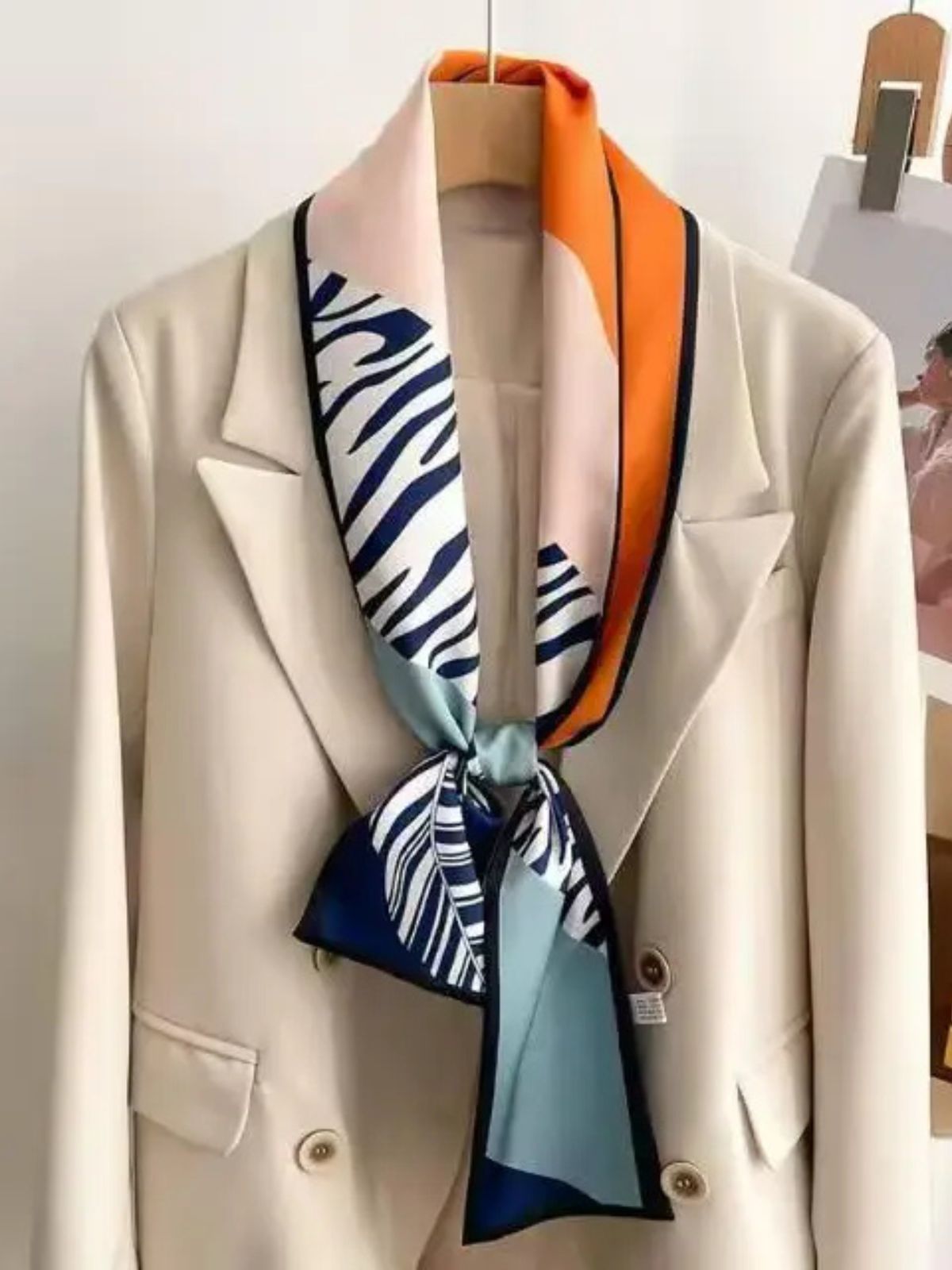 Écharpe avec plante LUV & Co