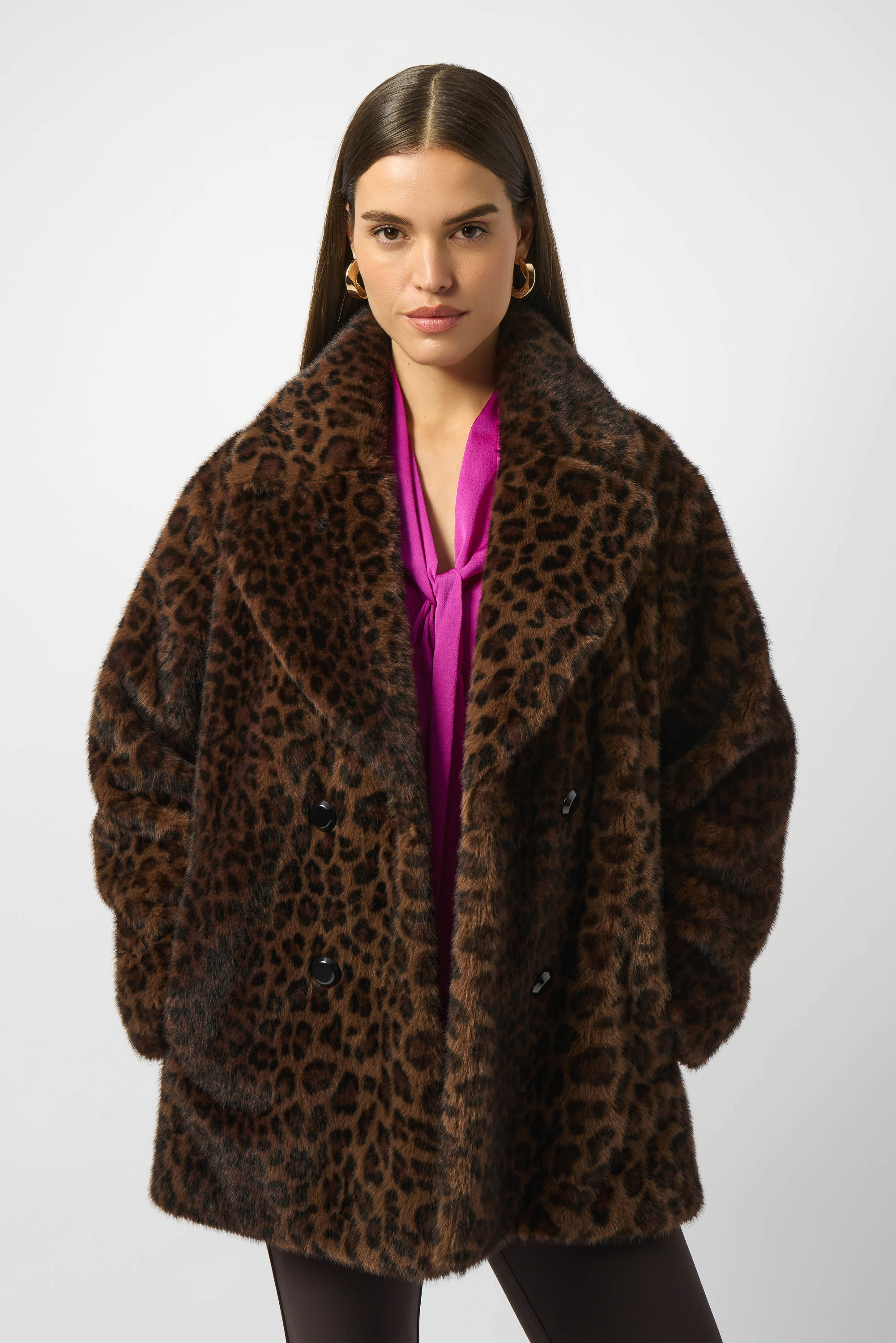 Manteau à double boutonnage en fausse fourrure à imprimé léopard Joseph Ribkoff 253937