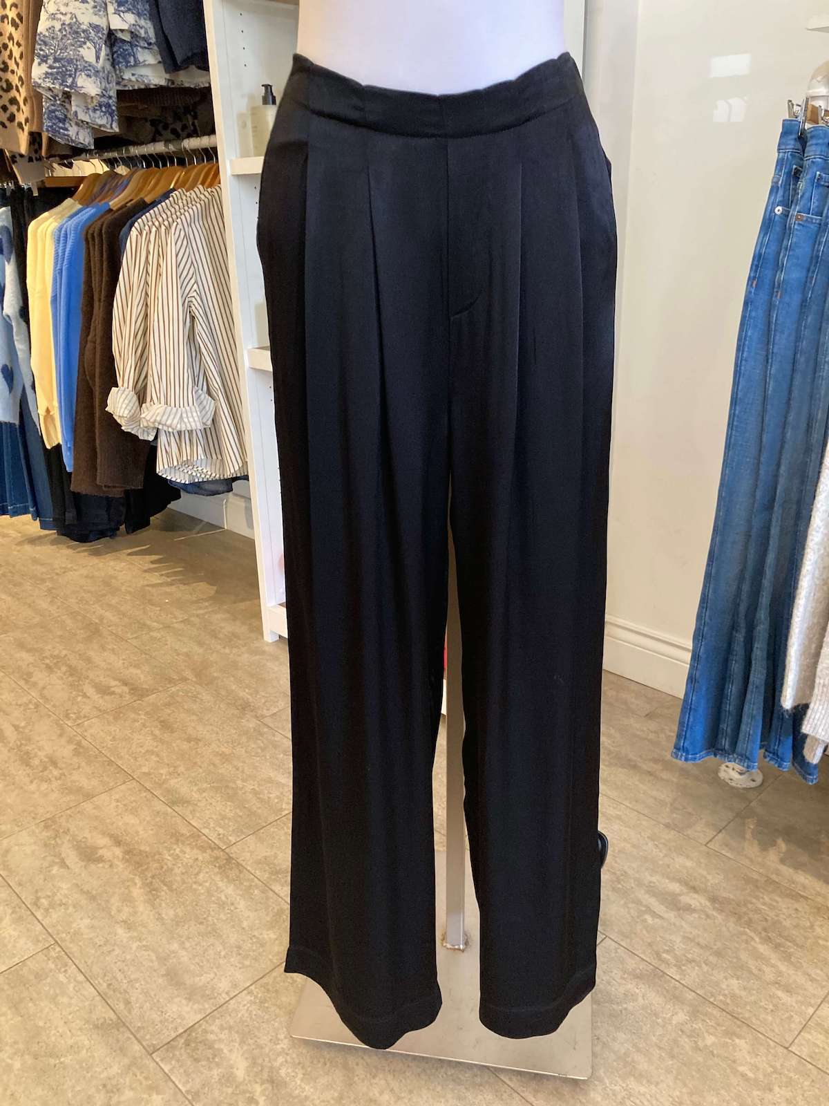 Pantalon en satin Eileen Melissa Nepton