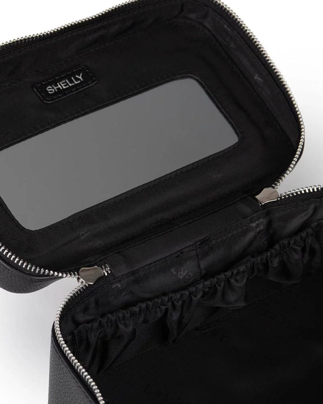 La Shelly Pochette en cuir vegan noir